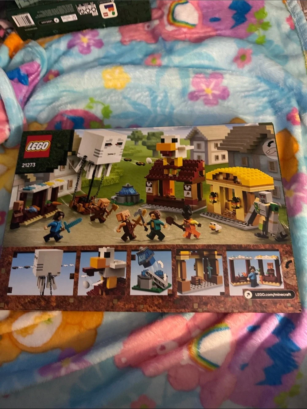 LEGO Minecraft The Ghast Balloon Village Attack Set - Yellow/White/Green/Brown